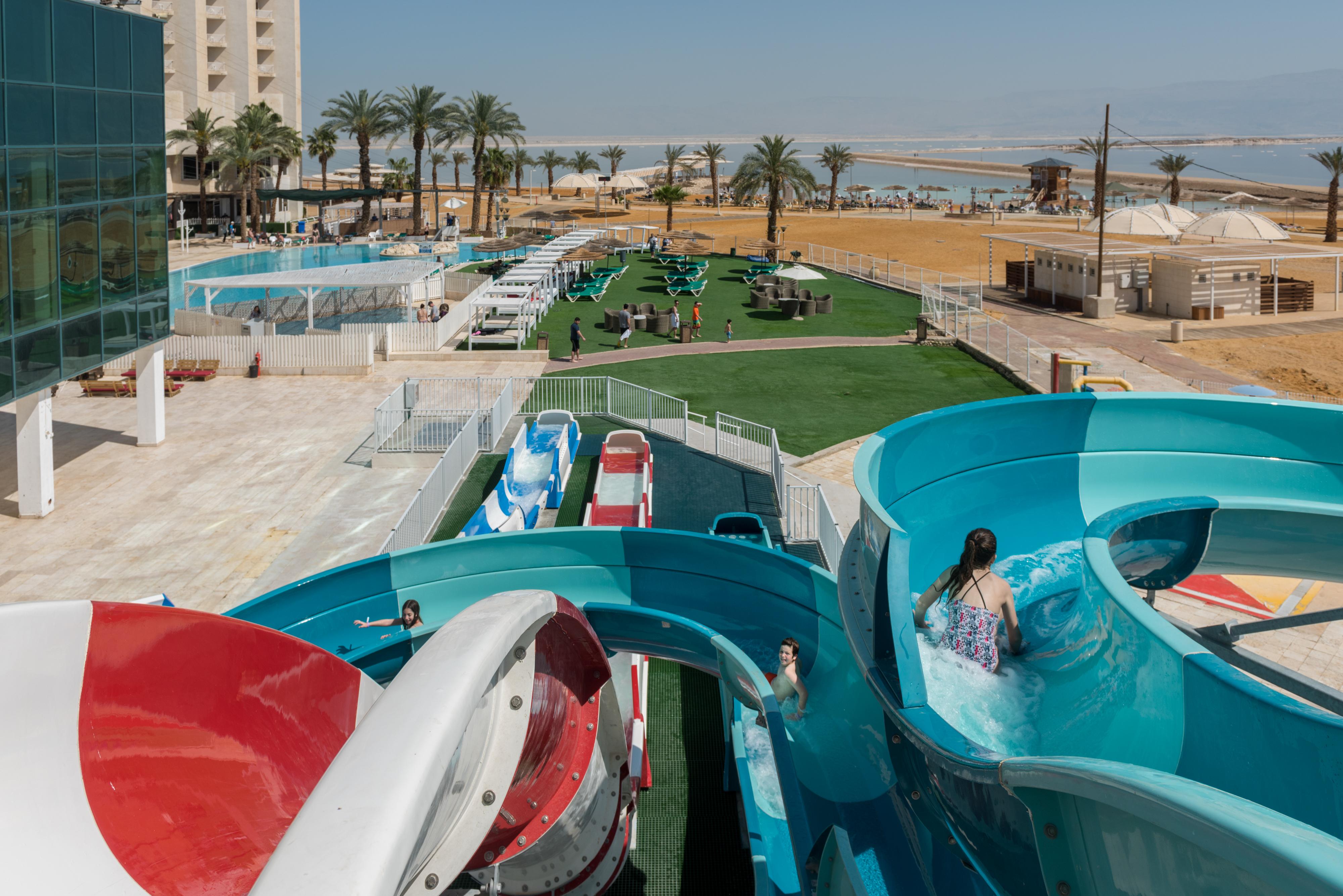 Leonardo Club Hotel Dead Sea Neve Zohar Exterior photo Aqua Park
