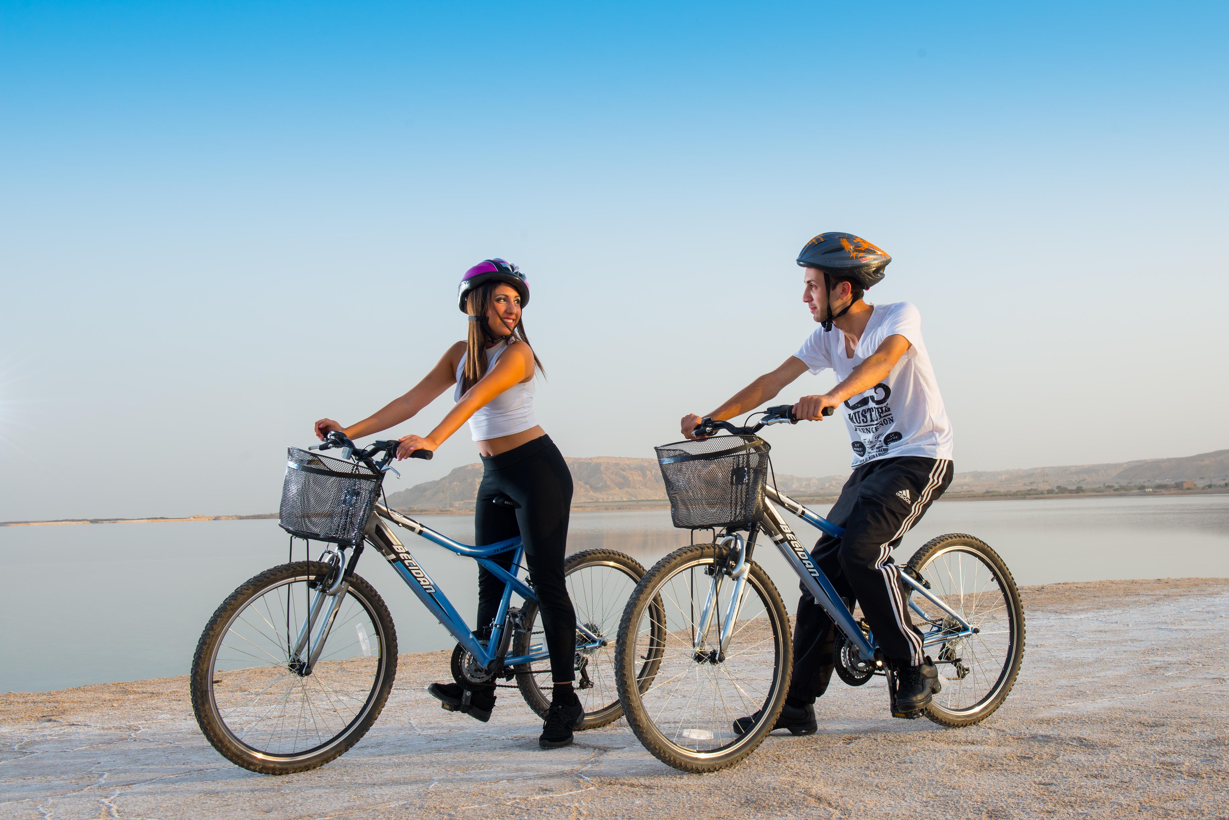 Leonardo Club Hotel Dead Sea Neve Zohar Exterior photo Biking at the Dead Sea