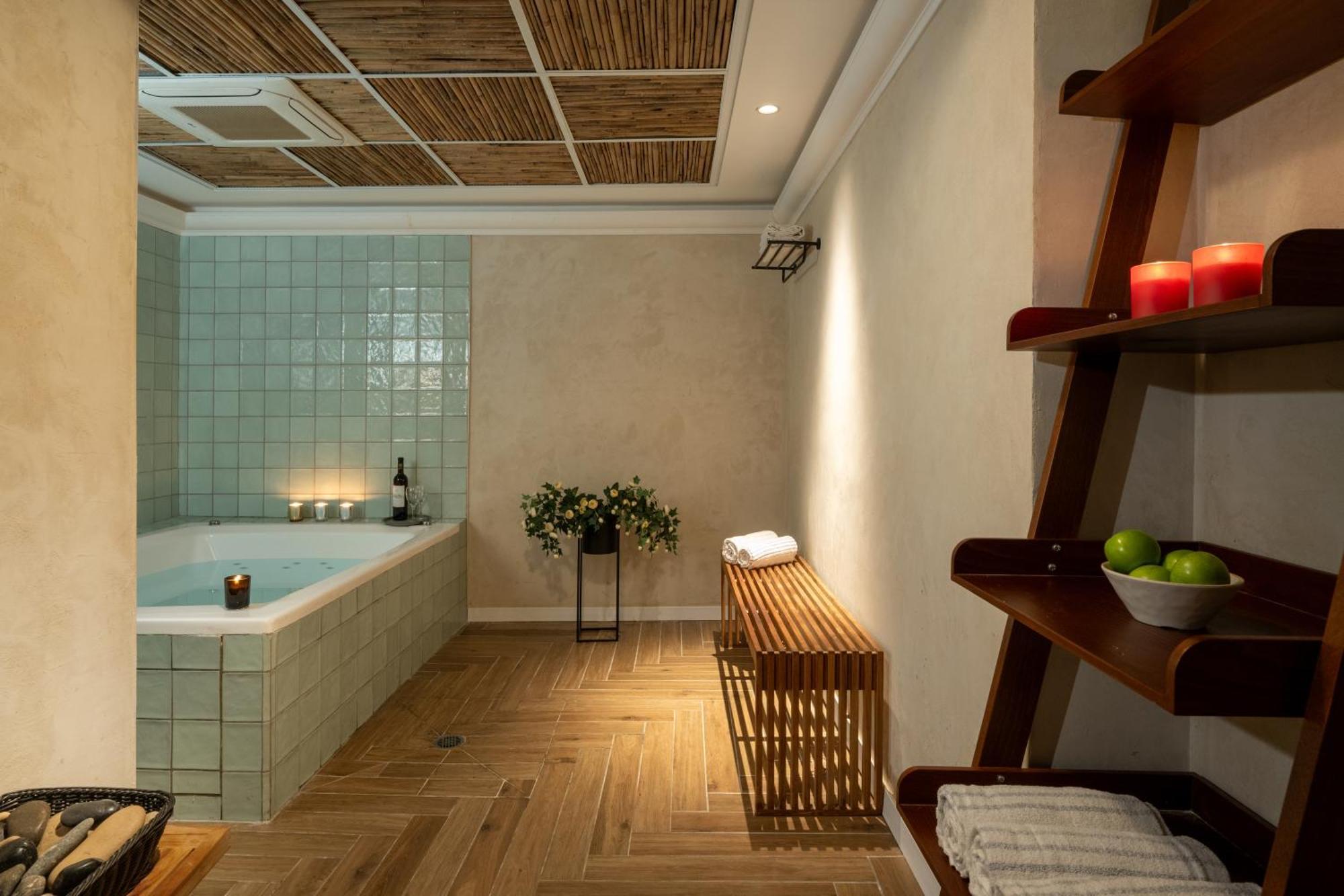 Leonardo Club Hotel Dead Sea Neve Zohar Exterior photo A modern spa